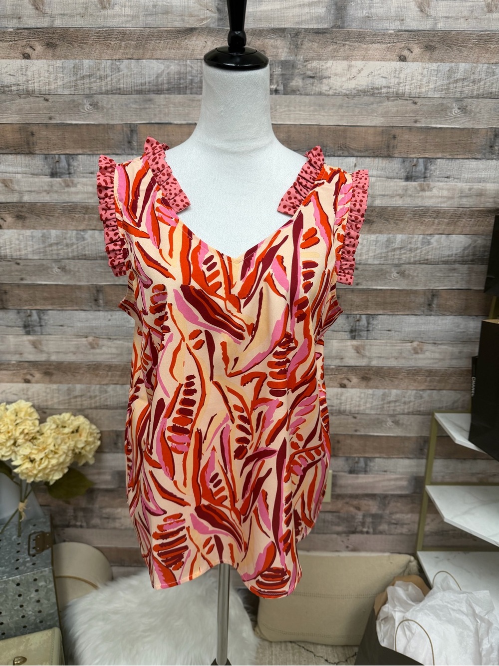 Periwinkle by Barlow Pink and Orange Printed Ruffled Sleeve Blouse